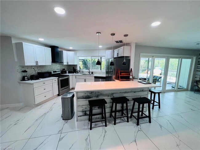 Photo - 4439 Parrot Ave