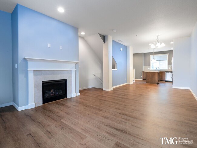 Photo - Gorgeous 2br/2ba Townhome in Desirable Wil...