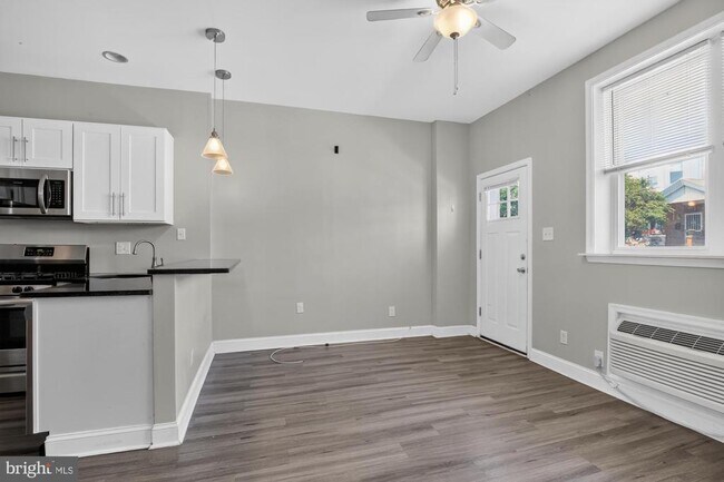Photo - 3127 Cedar St Unit 1F