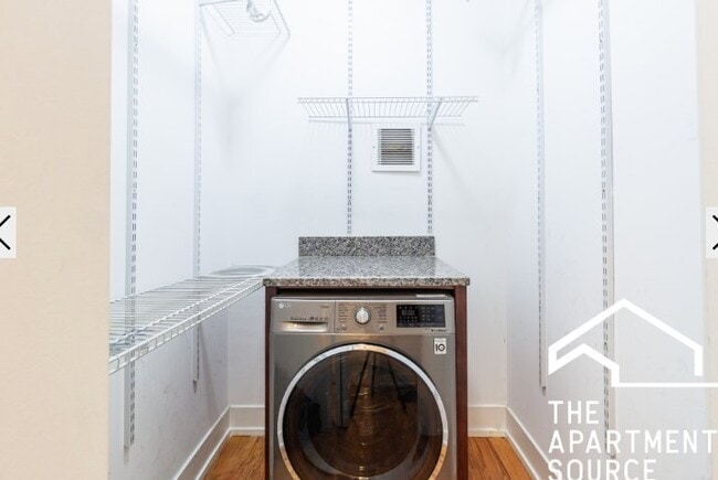 Photo - 2908 N Mildred Ave Unit R1