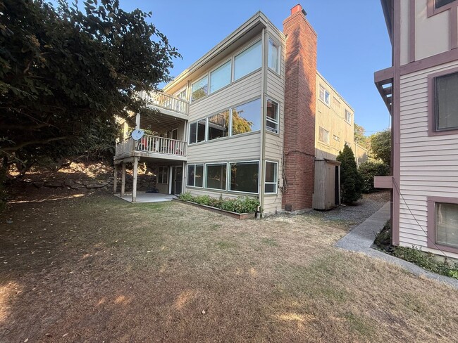 Building Photo - GOEL GUPTA Unit 2225 Rental