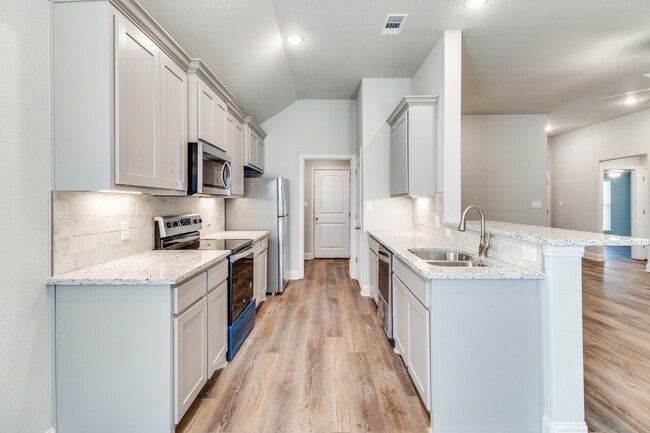 Photo - 2806 Clover Dr