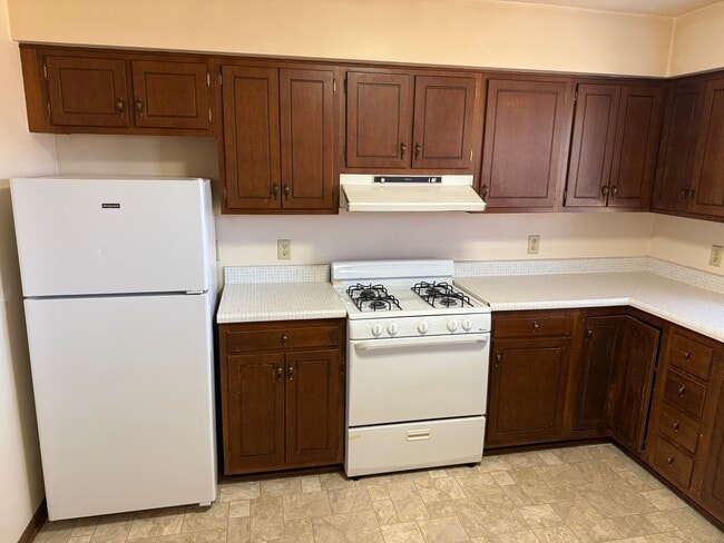 Photo - 302 S John St