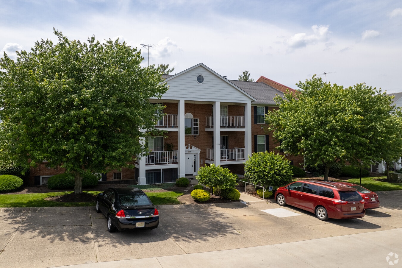 Photo - Canterbury Row Condominiums