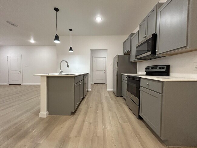 Photo - 5703 Kemper St