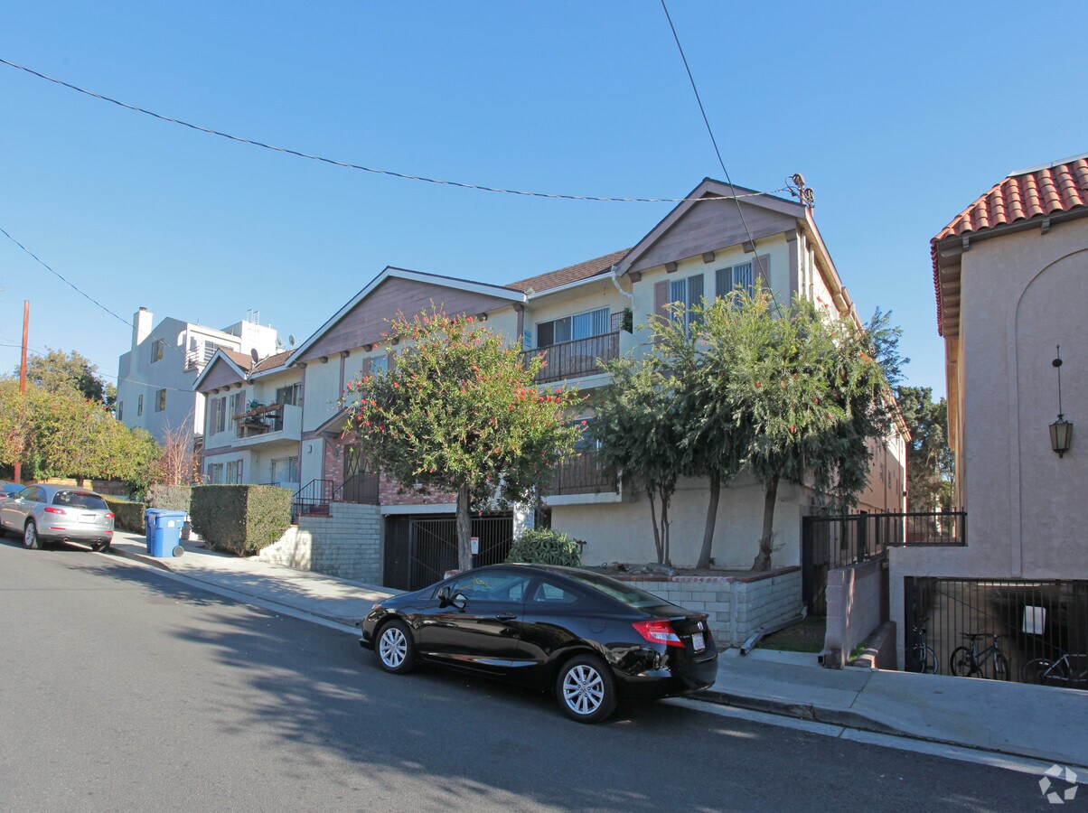 524 Raymond Ave - 524 Raymond Avenue