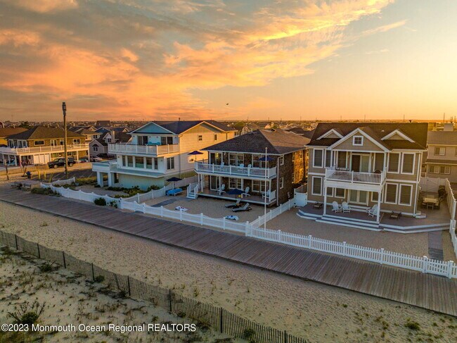 1404 Oceanfront