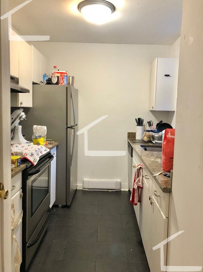 Photo - 9/1 Updated, spacious 3BR in South End near Northeastern/Wentworth