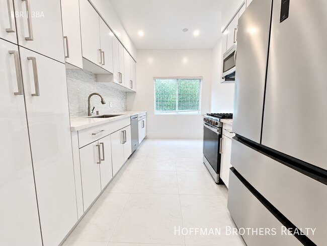 329 S Doheny Dr Unidad 1