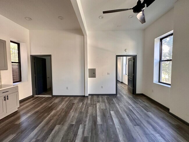 Photo - 1723 Summit Ave Unidad 1