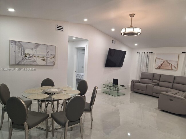 Photo - 4440 SW 14th Pl