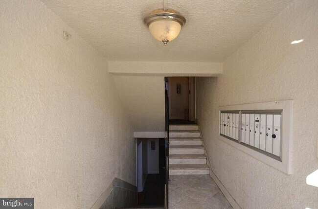 Building Photo - 1380 Bryant St NE Unit 202 Rental