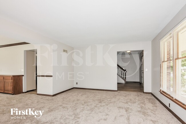 Photo - 1005 Lancaster Dr