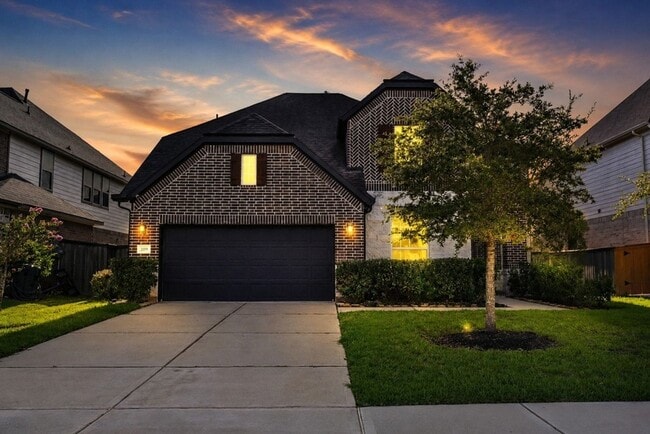 Building Photo - 2119 Stargrass Dr