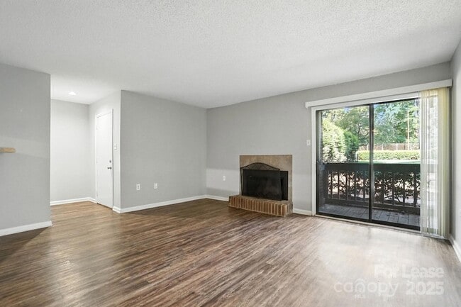 Building Photo - 5020 Sardis Rd Unit M Rental