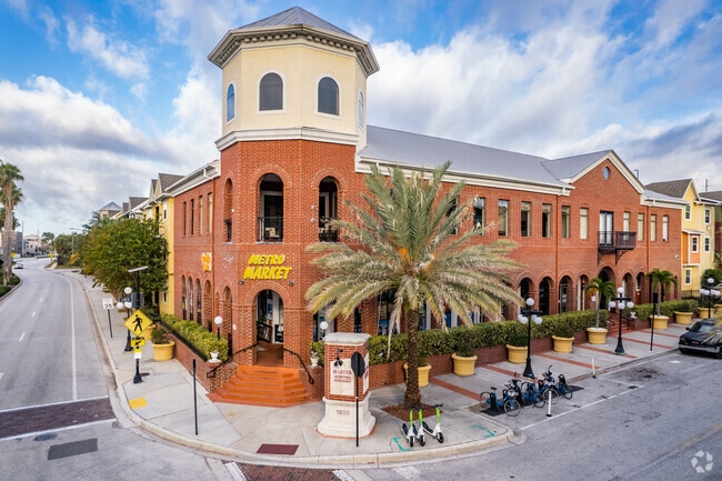 1880 E Palm Ave Tampa, FL 33605 - The Quarter At Ybor