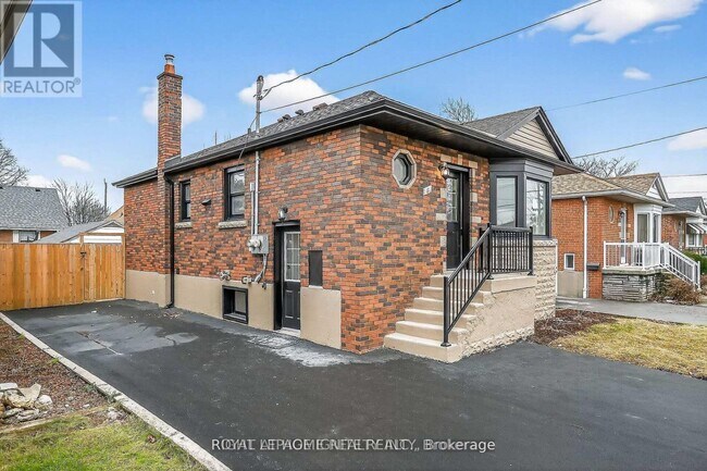 Photo - 191 E 32nd St