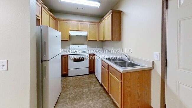 1043-B Vale St