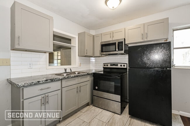 Photo - 1964 Leonard Cir S