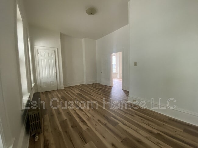 Building Photo - 26 S 2nd St Rental