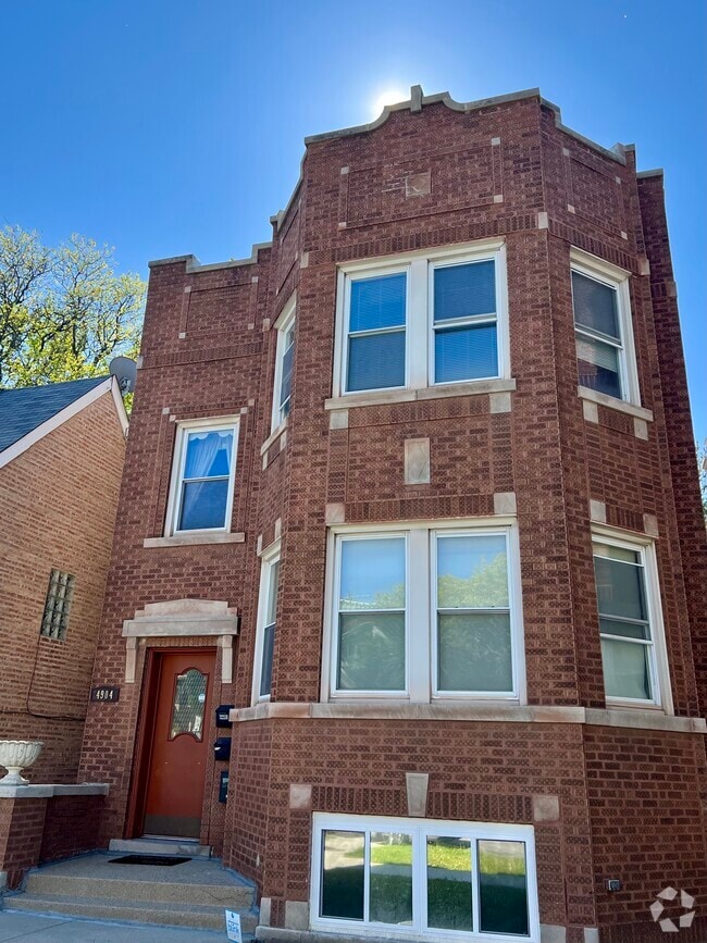 Building Photo - 4904 N Marmora Ave Unit 2 Rental
