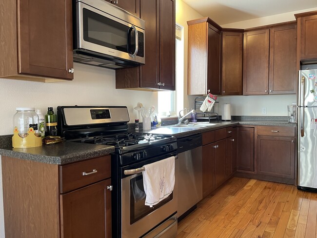 Photo - 1225 St James Ct