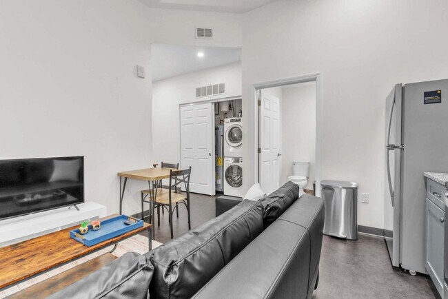 Photo - 800 Penn Ave Unit ID1232007P