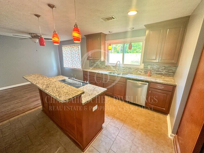 Photo - 4404 Summerville Rd