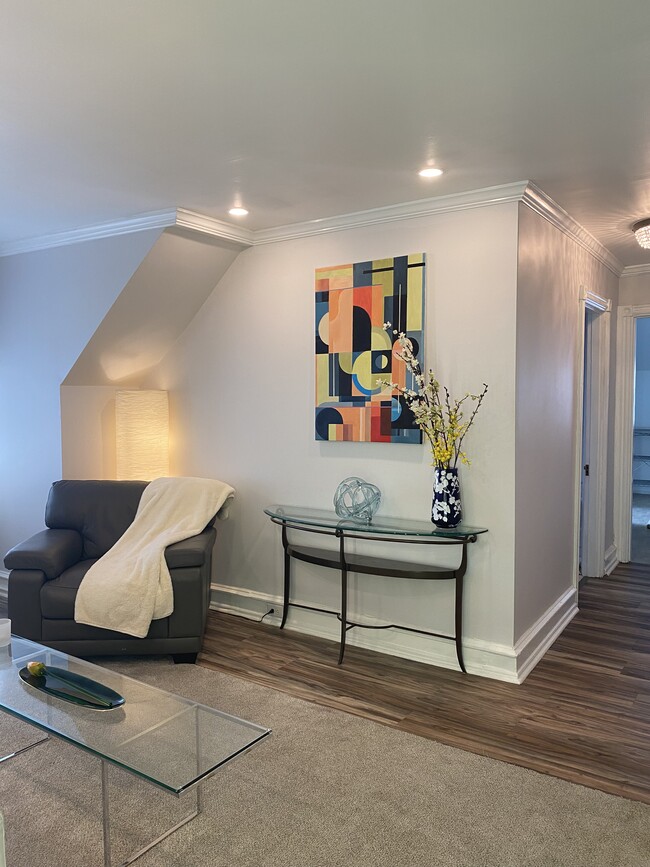 Building Photo - 1013 N 63rd St Unit 3 Rental