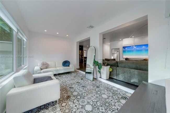 Photo - 125 NW 88th St