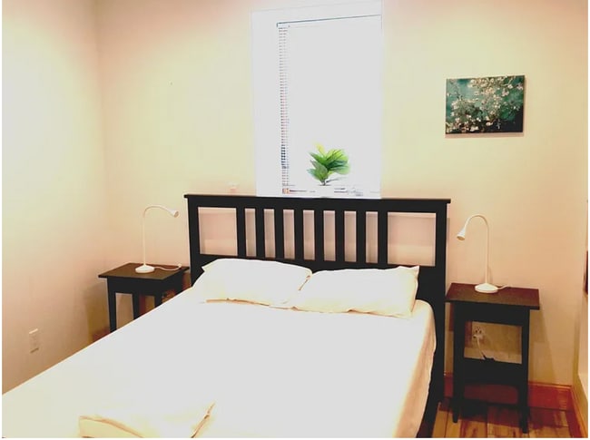 Photo - 182 Babcock St Unit 1R