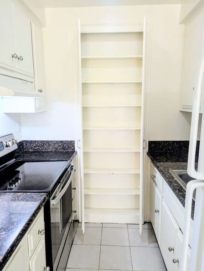 Photo - 1533 Hi Point St