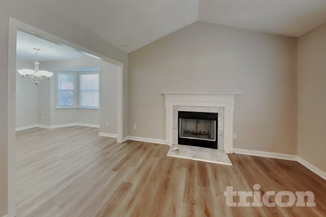 1428 Smokey Mountain Dr