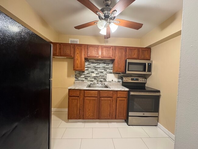 Photo - 7337 S South Shore Dr Unidad 704