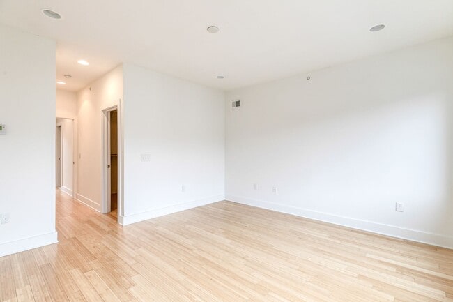 Photo - 919 N 5th St