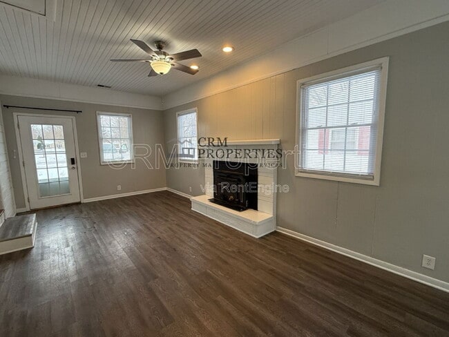 Photo - 513 James Dr