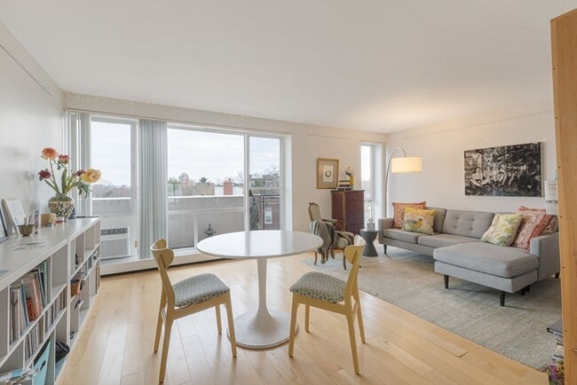 Photo - 29 Concord Ave Unit 715