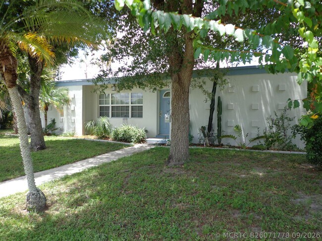 11751 Oleander Dr