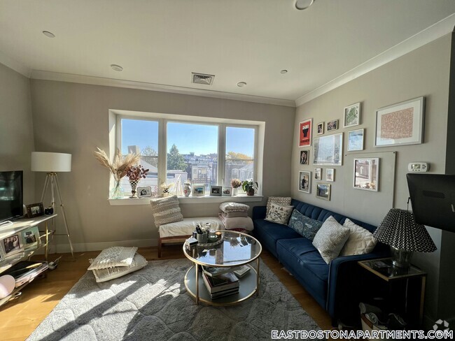 Building Photo - 31 Orleans St Unit 402 Rental