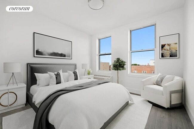 Photo - 2010 Ocean Ave