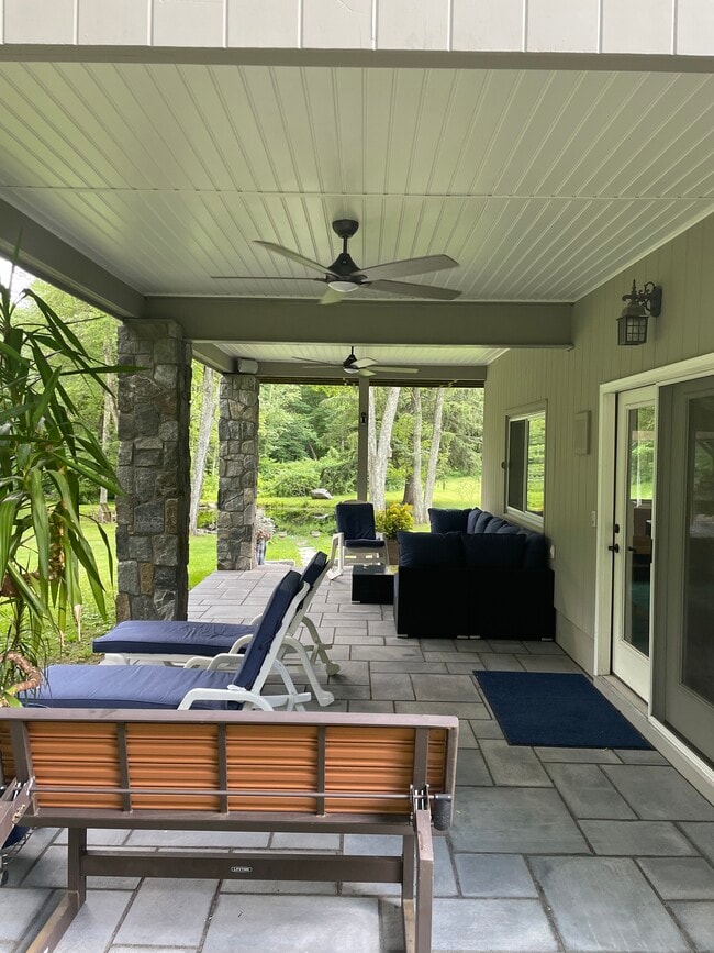 Entrance/Patio - 166 Center Rd