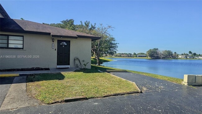 Building Photo - 13949 SW 44th Ln Cir