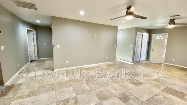 Photo - 231 W 28th St