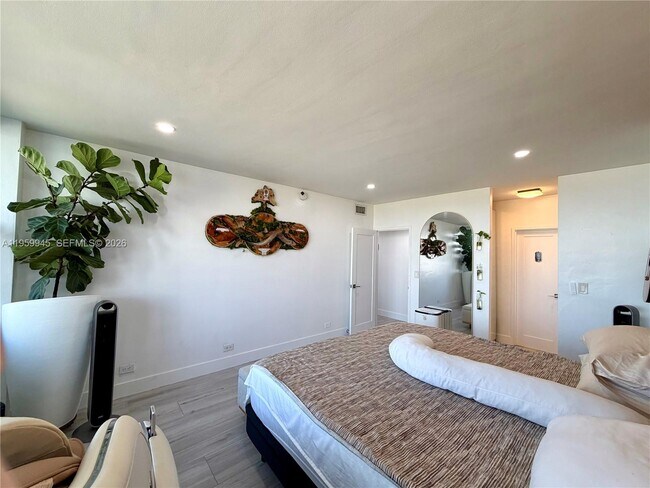 Photo - 7441 Wayne Ave Unidad 15J