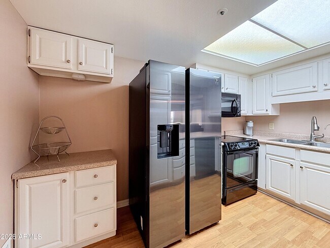 10330 W Thunderbird Blvd Unit A103