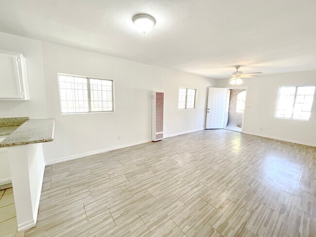 Photo - 636 W 85th St Unit 640