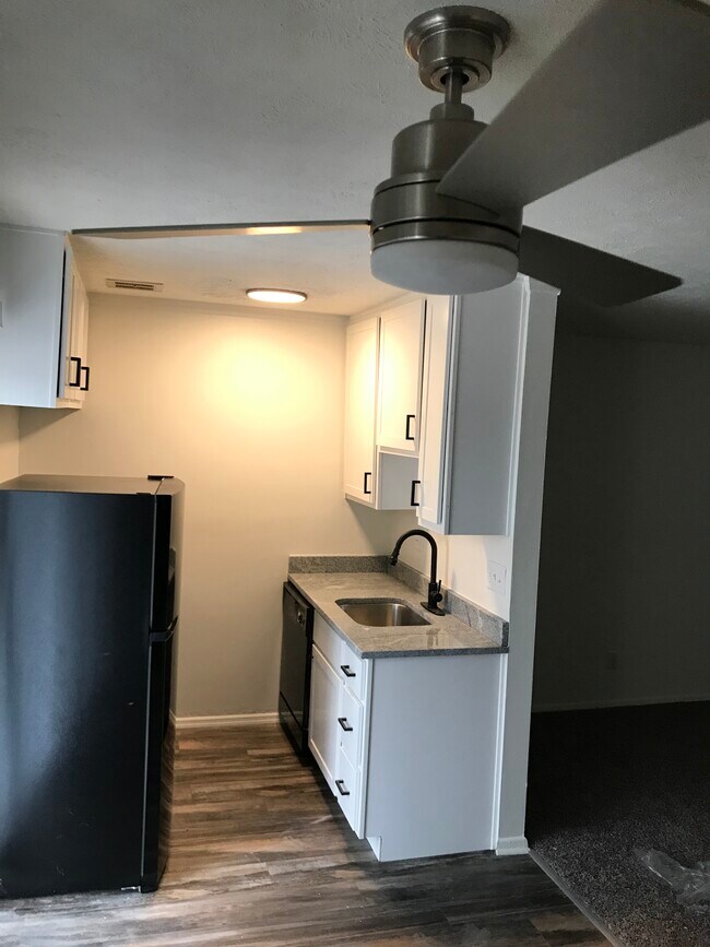 Photo - 2351 Beechmont Ave Unit 3