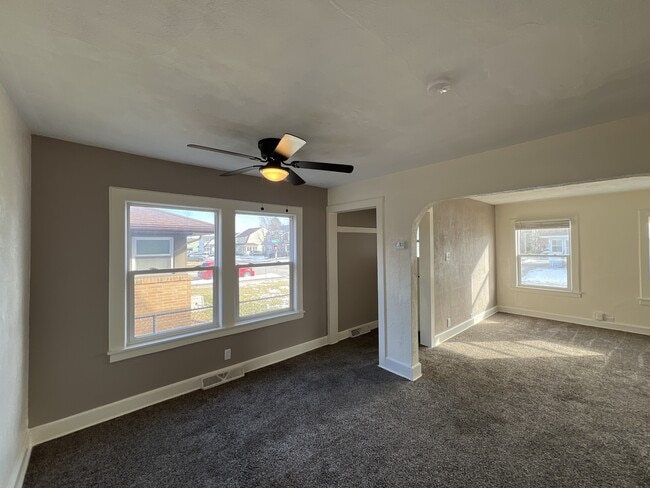 Photo - 3404-3406 Victory Ave