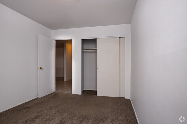 Creekside Apartments