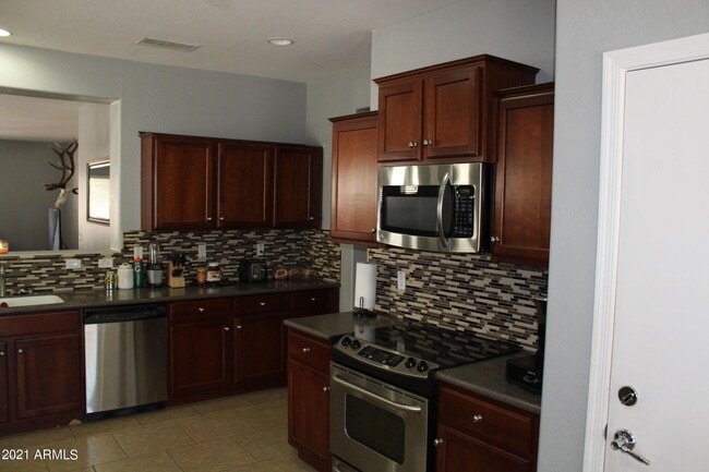 Photo - 399 E Goldmine Ct